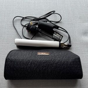 ghd White Platinum + with Black Pouch